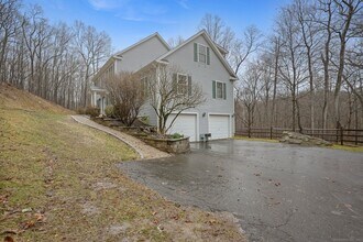 188 Falls Rd in Bethany, CT - Building Photo - Building Photo