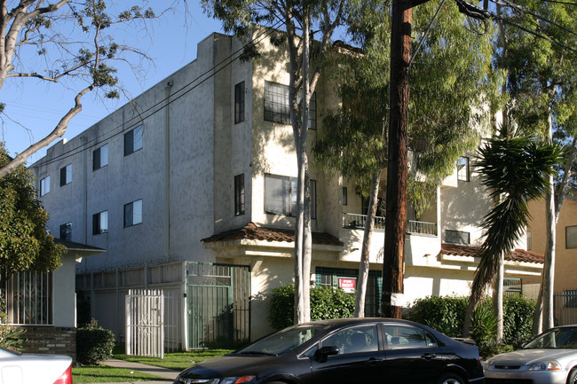 1128 Temple Ave in Long Beach, CA - Building Photo - Building Photo