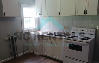 1410 Maple St in Greensboro, NC - Building Photo - Building Photo