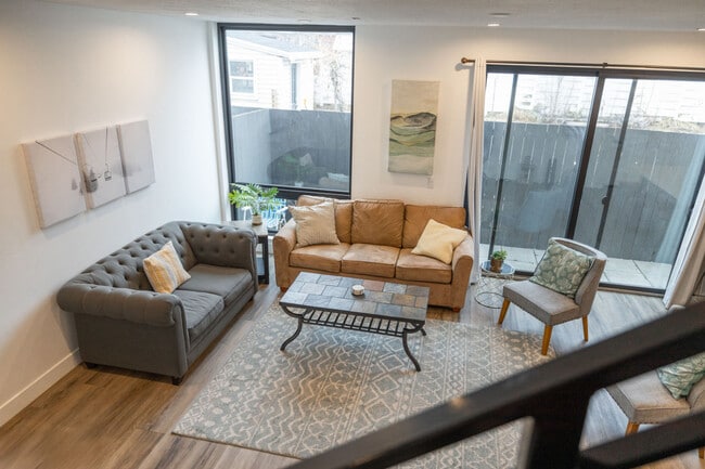 2597 S 700 E in Salt Lake City, UT - Building Photo - Building Photo