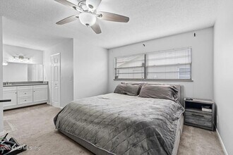 6263 Toyota Dr in Jacksonville, FL - Building Photo - Building Photo