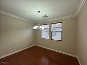 9551 Green Spruce St in Las Vegas, NV - Building Photo - Building Photo