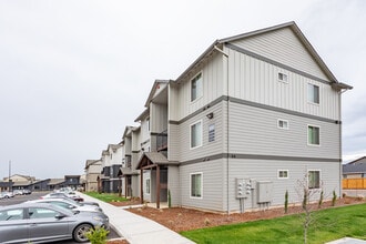 Northplace Apartment Homes in Salem, OR - Building Photo - Building Photo