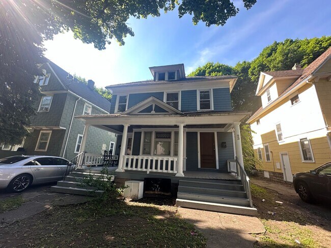 93 Holbrooke St in Rochester, NY - Building Photo - Building Photo