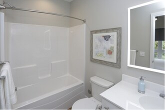 2409 NE 2nd St in Minneapolis, MN - Building Photo - Building Photo