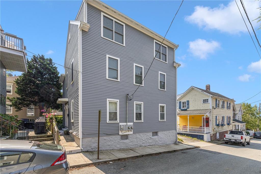 77 Pope St-Unit -2 in Newport, RI - Building Photo