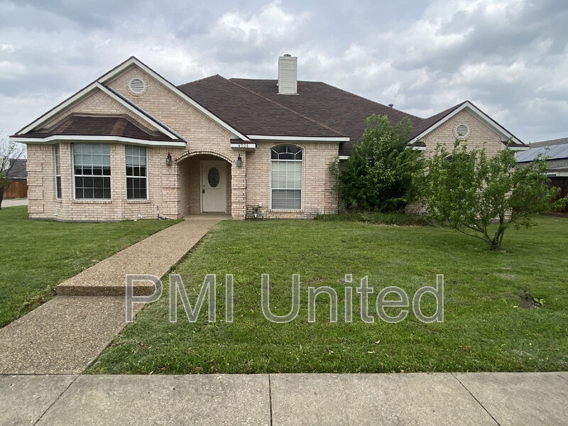 4701 Maple Shade Ave in Sachse, TX - Building Photo