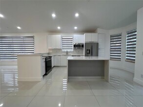 853 NW 131st Ave in Pembroke Pines, FL - Building Photo - Building Photo