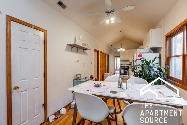 916 N Paulina St, Unit 1
