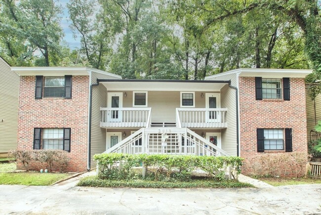 property at 2913 Woodrich Dr