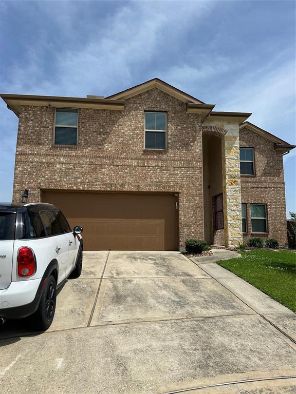 property at 4002 Spurwing Ln