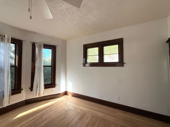 329 Frank St in Council Bluffs, IA - Building Photo - Building Photo