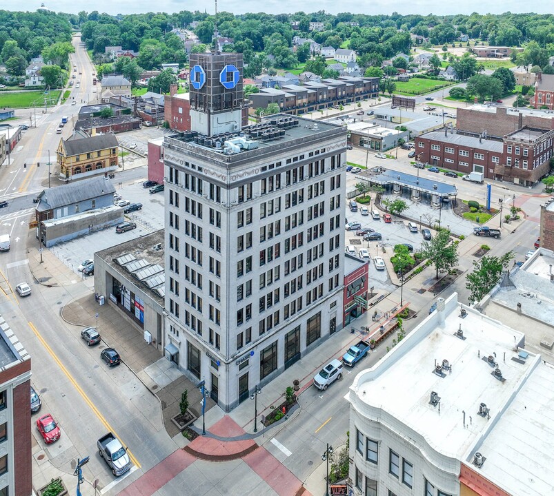 5&15 Apartments in Moline, IL - Foto de edificio