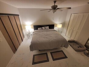 8173 Ambach Way in Hypoluxo, FL - Foto de edificio - Building Photo