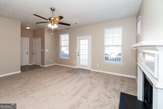 4766 Highpoint Way in Atlanta, GA - Building Photo - Building Photo