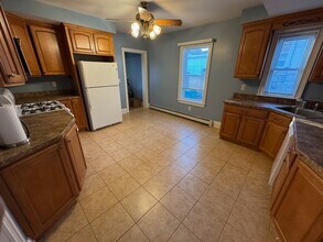 46 Fisher St in Lowell, MA - Building Photo - Building Photo