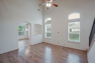 10837 Worn Sole Dr in Austin, TX - Building Photo - Building Photo