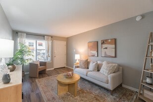 The Grand 1501 in College Station, TX - Building Photo