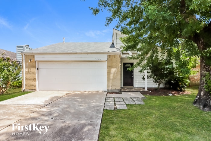 13830 Walnut Hollow Ln in Houston, TX - Building Photo