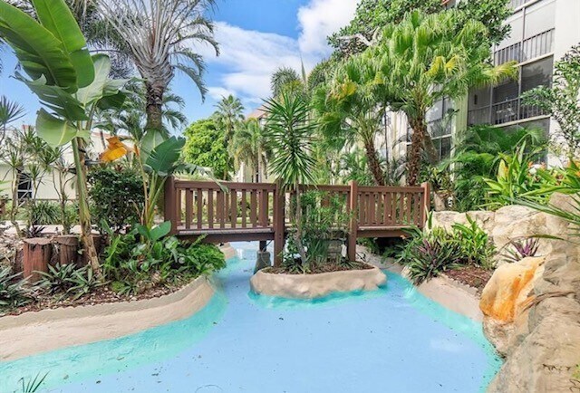 5300 NE 24th Ter, Unit 313 in Fort Lauderdale, FL - Foto de edificio - Building Photo