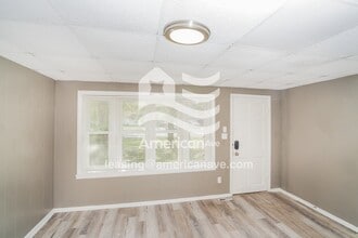 3812 St Joseph Rd in New Albany, IN - Building Photo - Building Photo