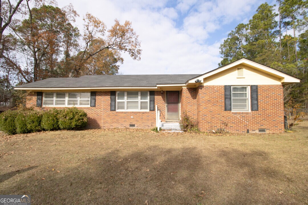 517 E Main St in Statesboro, GA - Building Photo