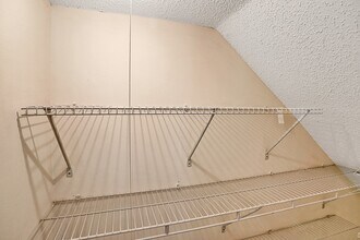 10932 NW 12th Ct in Plantation, FL - Building Photo - Building Photo