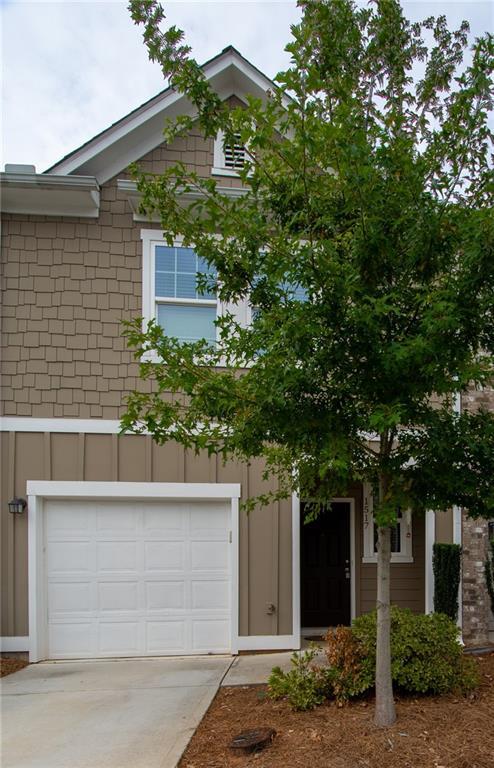 property at 1517 Vernon Blvd