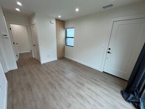 1061 Turquoise St in San Diego, CA - Building Photo - Building Photo