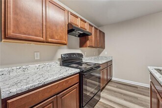 324 Reedell Way in Villa Rica, GA - Building Photo - Building Photo