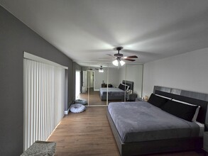 1560 Forest Lakes Cir in West Palm Beach, FL - Building Photo - Building Photo