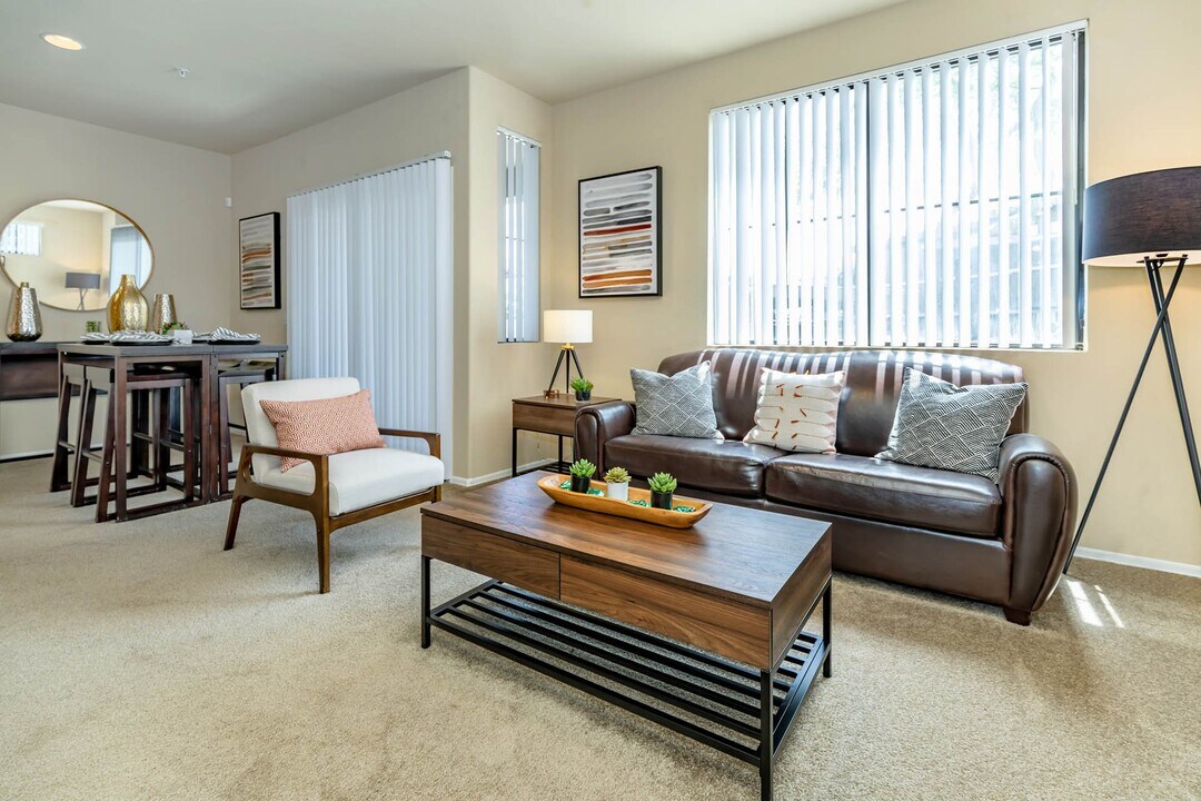 The Paseo by Picerne in Goodyear, AZ - Foto de edificio