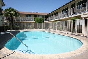 2890 E Artesia Blvd in Long Beach, CA - Building Photo