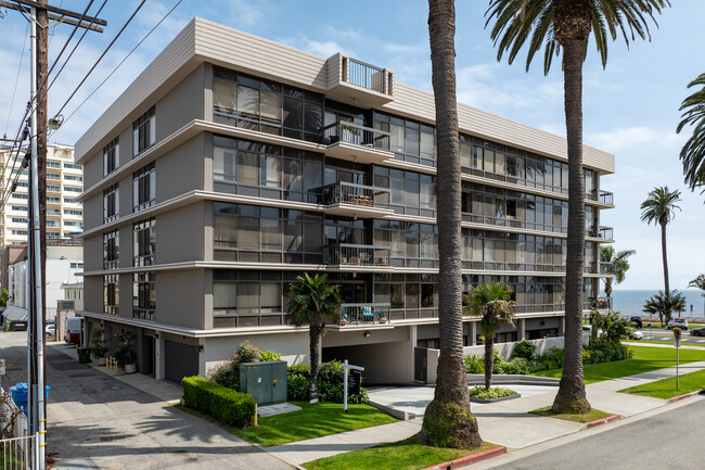 Boca Monica in Santa Monica, CA - Building Photo - Building Photo