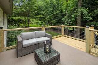 116 Overlook Rd in Asheville, NC - Foto de edificio - Building Photo