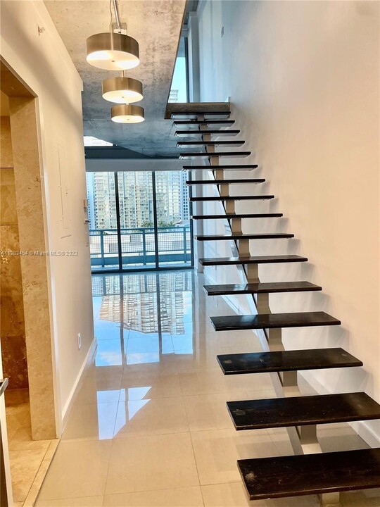 690 SW 1st Ct, Unit 1922 in Miami, FL - Foto de edificio
