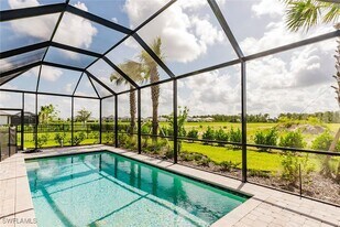 1954 Fresno Ave in Naples, FL - Building Photo