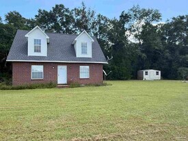 3062 Bud Diamond Rd in Jay, FL - Building Photo
