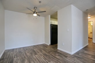 Evergreen on 47th in Everett, WA - Foto de edificio - Interior Photo