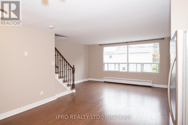 920 Pape Ave in Toronto, ON - Building Photo - Building Photo