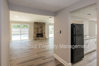 640 Singing Hills Ct in Roswell, GA - Building Photo - Building Photo