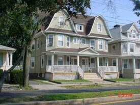 1024-1026-1026 Noble Ave in Bridgeport, CT - Building Photo