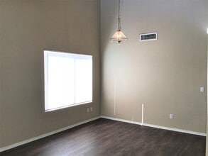 6222 W Southgate St in Phoenix, AZ - Building Photo - Building Photo