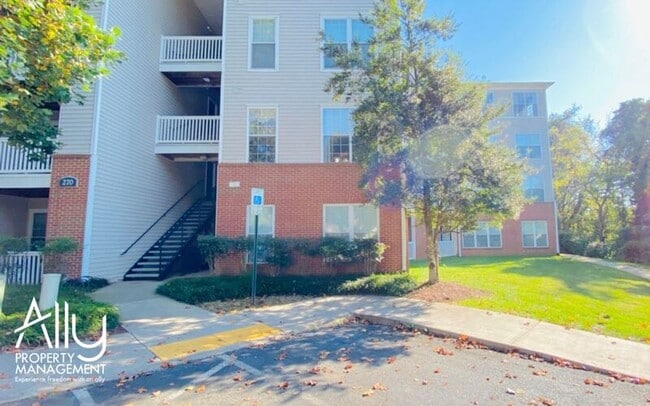 270 Riverbend Dr in Charlottesville, VA - Building Photo - Building Photo