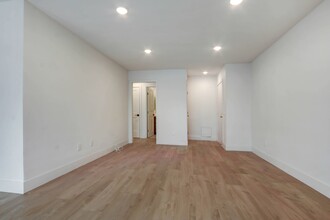 930 N Martel in Los Angeles, CA - Building Photo - Building Photo