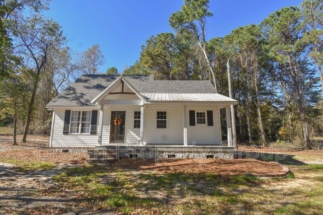 property at 885 Simmons Rd