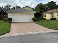 443 SW Talquin Ln in Port St. Lucie, FL - Foto de edificio - Building Photo