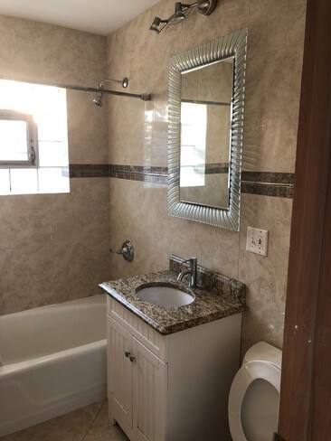 8514 W Catalpa Ave-Unit -1-Bedroom apartent in Chicago, IL - Building Photo - Building Photo