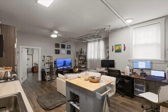 2348 W Addison St in Chicago, IL - Building Photo - Building Photo