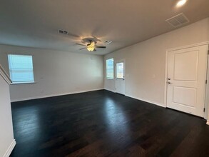 736 Long Run in Liberty Hill, TX - Building Photo - Building Photo